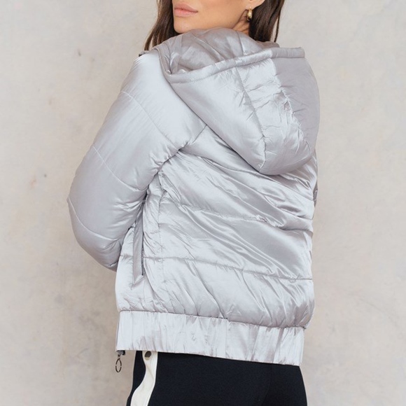 NWT Metallic Jacket Lightweight Silver Puffer - Picture 2 of 8